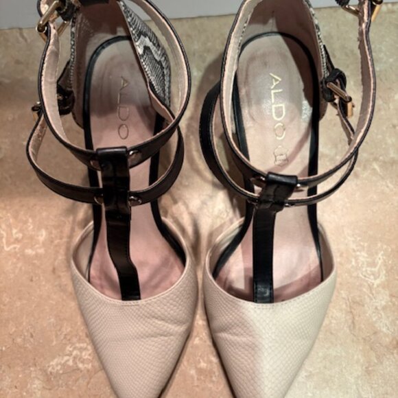 Aldo Abreng style ankle strap pumps - Picture 3 of 7